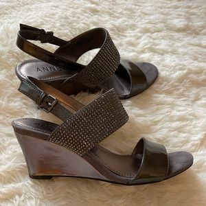 Anne Klein Women's Elisha Fabric Pump Wedges